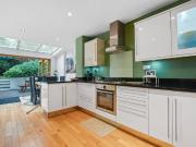 3 bedroom property in Lambourn Road, London, SW4 £3,500...