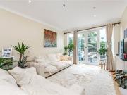 3 bedroom property in Randolph Avenue, Little Venice,...