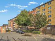 3 bedroom property in Regent Court, 1 North Bank, St...