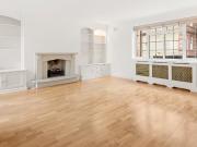 3 bedroom property in Robert Close, Little Venice,...