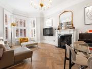 3 bedroom property in Rosary Gardens, South Kensington,...