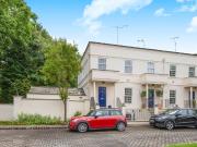 3 bedroom property in Seaton Close, London, SW15 £5,000...