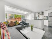 3 bedroom property in Simms Road, London, SE1 £3,500 pcm...