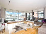 3 bedroom property in Times Square, London, E1 £4,000...