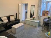 3 bedroom property to let in 3 Newton Grove £336 pw