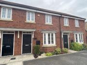 3 bedroom property to let in Derwent Drive, Lakeside...