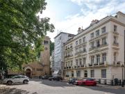 3 bedroom property to let in Ennismore Gardens, South...