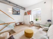 3 bedroom property to let in The Bottle House, Lamb...