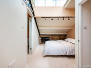 3 bedroom property to let in The Old Baths £5,000 pcm