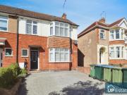 3 bedroom property to rent on Gretna Road, Coventry