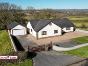 3 bedroom property with land for sale