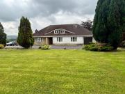 3 bedroom property with land for sale