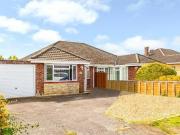 3 Bedroom Semi detached Bungalow For Sale In Thatcham,...