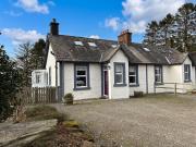 3 bedroom semi detached bungalow to rent