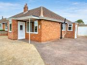 3 bedroom semi detached bungalow to rent