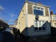 3 bedroom semi detached house for rent in Avonvale Road,...