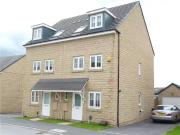 3 bedroom semi detached house for rent in Beacon Hill,...