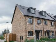 3 Bedroom Semi detached House For Rent In Bracknell