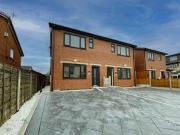 3 Bedroom Semi detached House For Rent In Bury