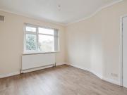 3 bedroom semi detached house for rent in Bushmore Road,...