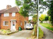 3 bedroom semi detached house for rent in Carden Avenue,...