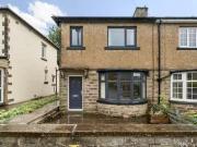 3 bedroom semi detached house for rent in Carleton Road,...