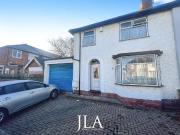 3 bedroom semi detached house for rent in Checketts...
