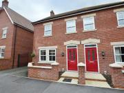 3 bedroom semi detached house for rent in Crowsley Road,...