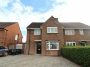 3 Bedroom Semi detached House For Rent In Croydon