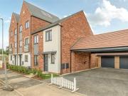 3 bedroom semi detached house for rent in Cygnet Close, NN5