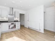 3 bedroom semi detached house for rent in December deal!...