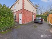 3 bedroom semi detached house for rent in Downing...