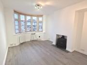 3 bedroom semi detached house for rent in Elgin Drive,...
