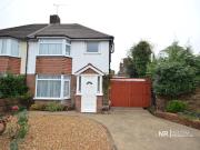 3 bedroom semi detached house for rent in Elm Road,...