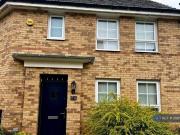 3 Bedroom Semi detached House For Rent In Fairfields,...