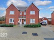 3 bedroom semi detached house for rent in Foxglove...