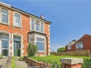 3 bedroom semi detached house for rent in Frome Road,...