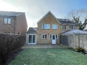 3 bedroom semi detached house for rent in Gaynor Close,...