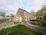 3 bedroom semi detached house for rent in Green Lane,...