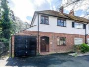 3 Bedroom Semi detached House For Rent In Hampton
