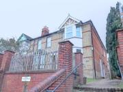 3 Bedroom Semi detached House For Rent In High Wycombe,...