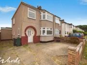 3 bedroom semi detached house for rent in James Road...