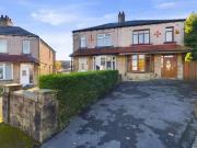3 bedroom semi detached house for rent in Lindley Drive,...