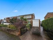 3 bedroom semi detached house for rent in Lingdale Road,...