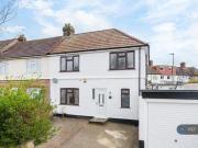3 Bedroom Semi detached House For Rent In London