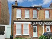 3 Bedroom Semi detached House For Rent In London