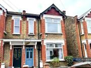 3 Bedroom Semi detached House For Rent In London