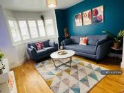 3 bedroom semi detached house for rent in Lynmere Road,...