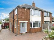3 bedroom semi detached house for rent in Lynwood...