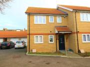 3 bedroom semi detached house for rent in Mayville Mews,...